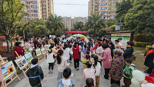 争当“环保小卫士” 共建美好居住环境